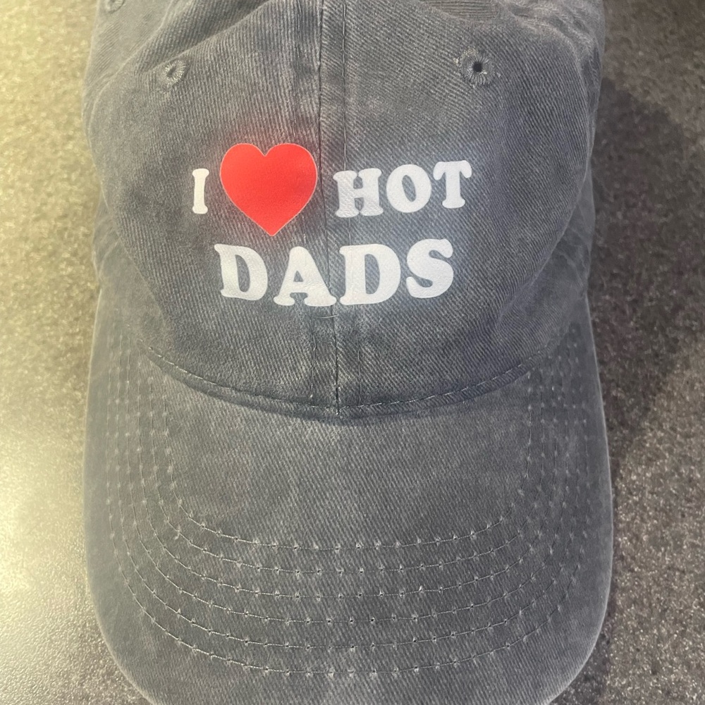 I Love Hot Dads Hat